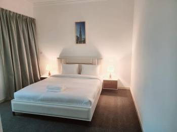 One-Bedroom Apartment1